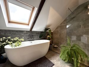 Photo 8- click for photo gallery